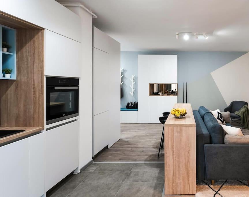 Apartment Vivalia V6, Free Private Parking Timisoara Esterno foto