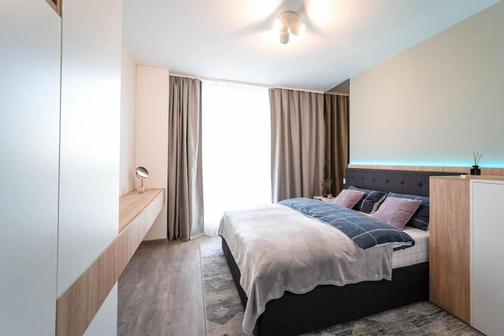 Apartment Vivalia V6, Free Private Parking Timisoara Esterno foto